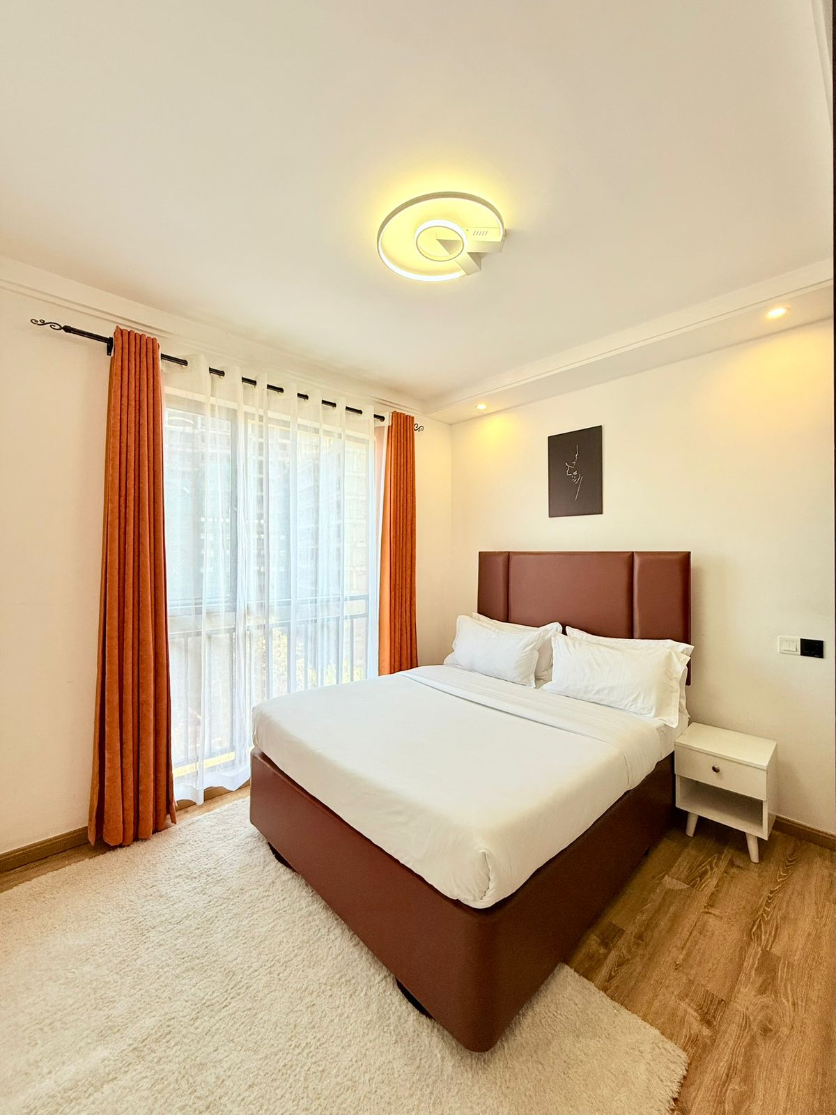 Hotel & Apartment